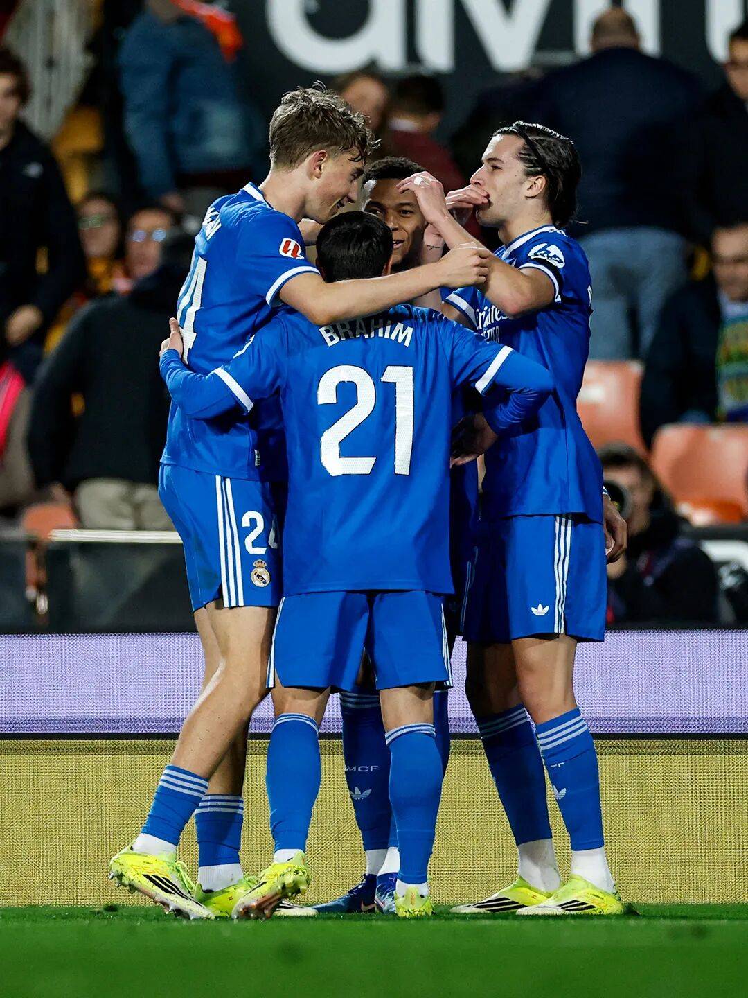 皇家马德里西甲击败瓦伦西亚克罗斯助攻建功的简单介绍