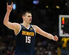 掘金NBA战胜金州勇士约基奇三双表现